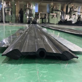 中埋式鋼邊橡膠止水帶生產商哪家專業(yè)？